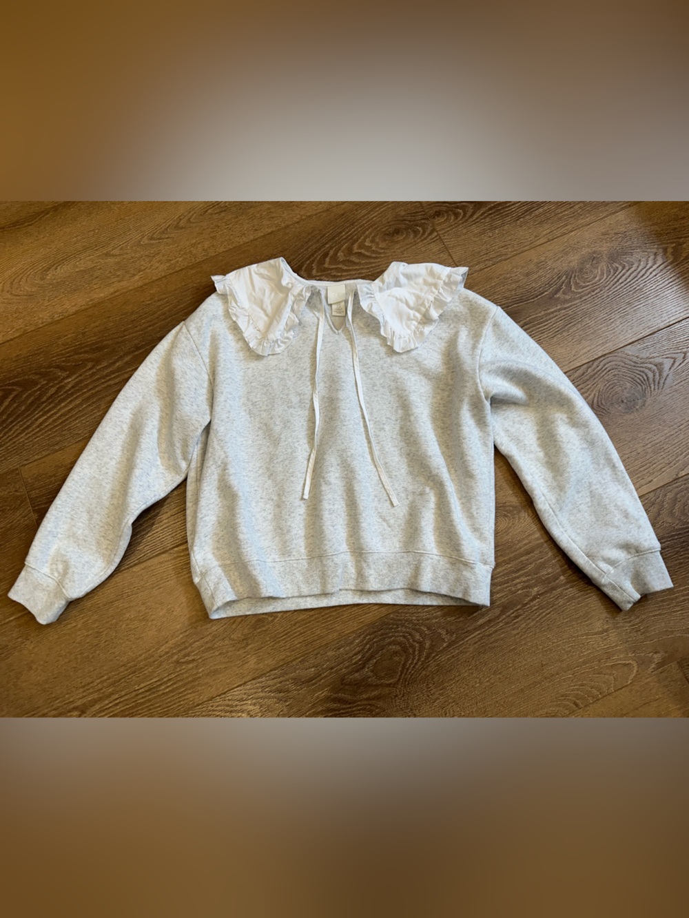 Prariecore Light Gray Sweatshirt with Ruffled White Prarie Collar M - Picture 3 of 10